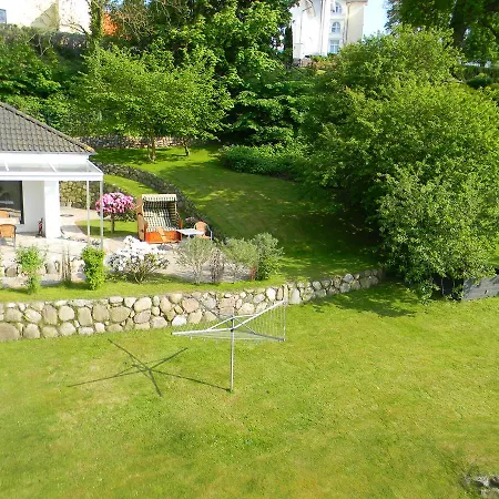 Ferienhaus Haase * Goehren (Ruegen)